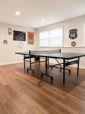 318 W Hackberry Drive, Arlington Heights, IL 60004