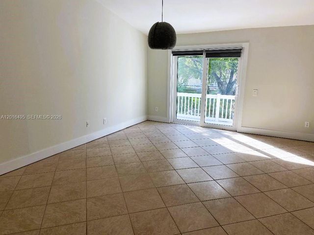 14551 SW 142nd Ct Cir, Miami, FL 33186