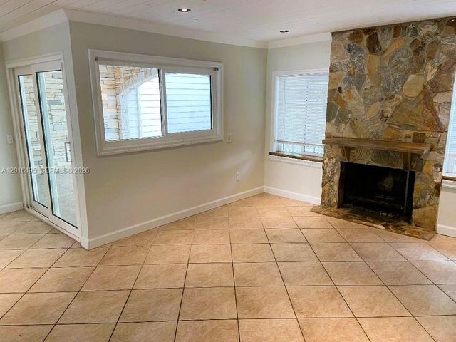 14551 SW 142nd Ct Cir, Miami, FL 33186