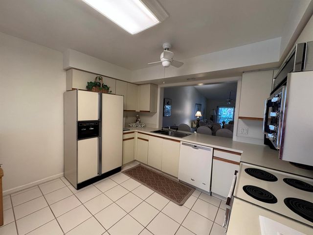 11190 Aspen Glen Drive, Boynton Beach, FL 33437