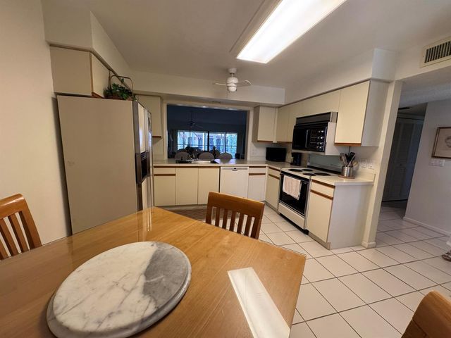 11190 Aspen Glen Drive, Boynton Beach, FL 33437
