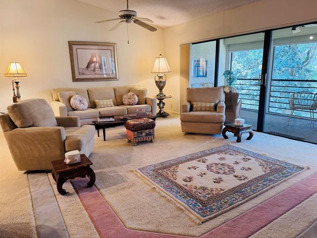11190 Aspen Glen Drive, Boynton Beach, FL 33437