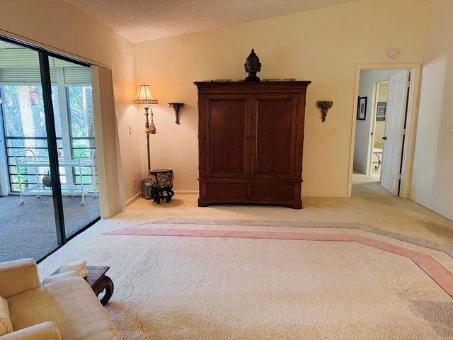 11190 Aspen Glen Drive, Boynton Beach, FL 33437