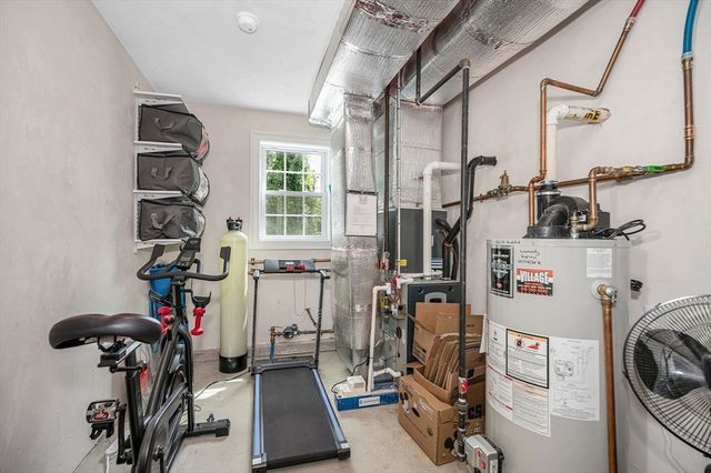 18 Bartlett Ave 18, Chelmsford, MA 01824