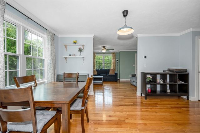 18 Bartlett Ave 18, Chelmsford, MA 01824