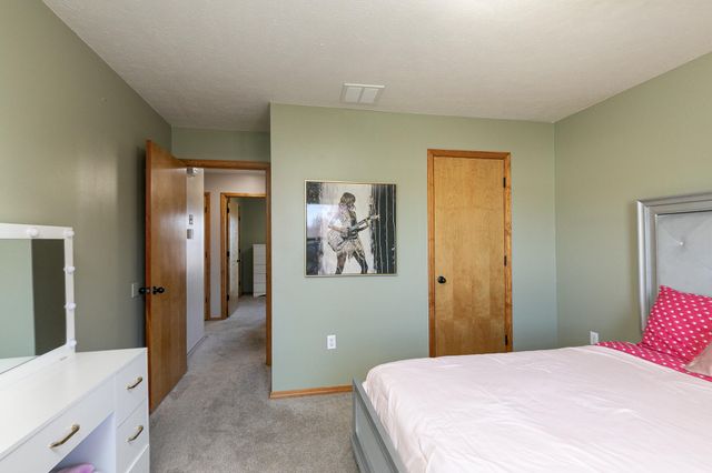 5348 Basswood Court W, Springfield, MO 65802