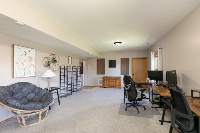 5348 Basswood Court W, Springfield, MO 65802