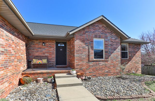 5348 Basswood Court W, Springfield, MO 65802