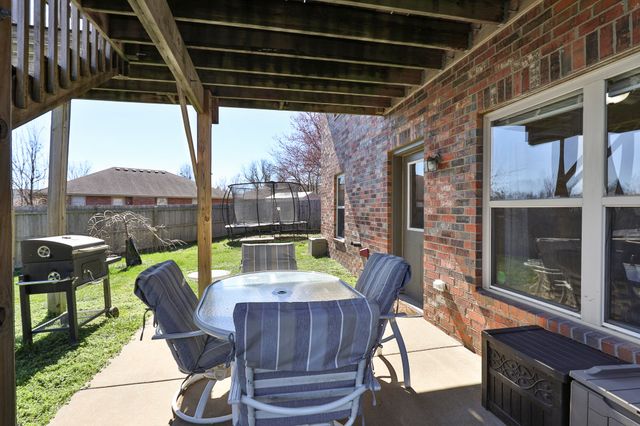 5348 Basswood Court W, Springfield, MO 65802