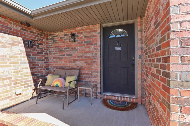 5348 Basswood Court W, Springfield, MO 65802