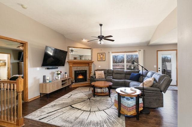 5348 Basswood Court W, Springfield, MO 65802