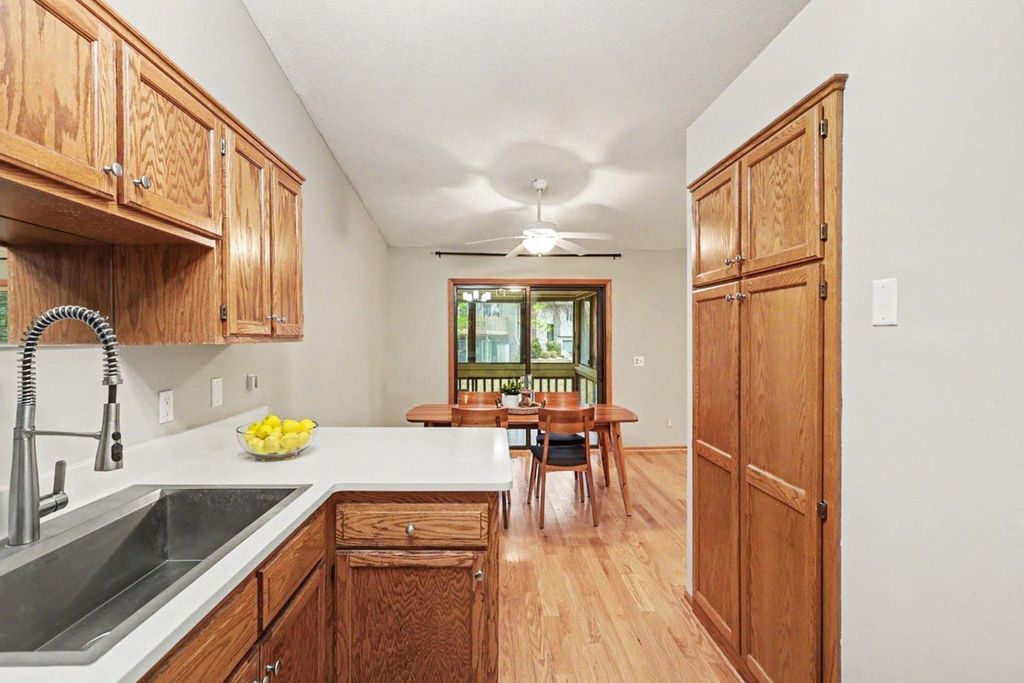 6610 Falstaff Road, Woodbury, MN 55125 — photo 5