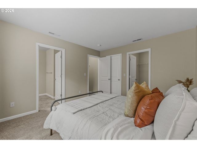 304 Ne NEWHOUSE Rd, Vancouver, WA 98663