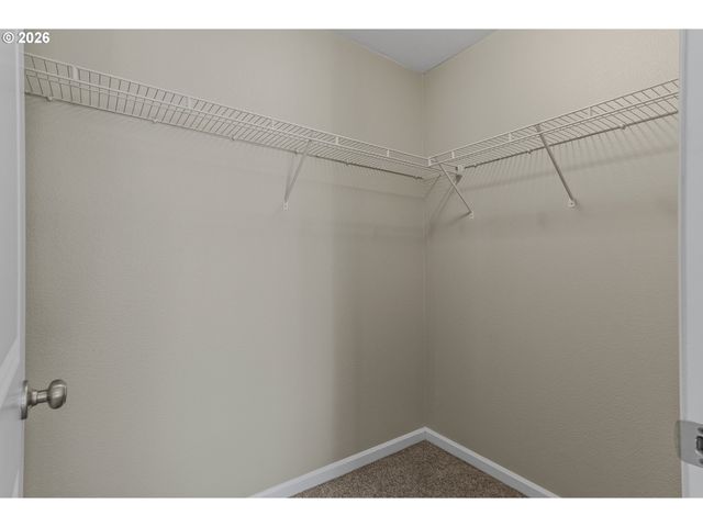 304 Ne NEWHOUSE Rd, Vancouver, WA 98663