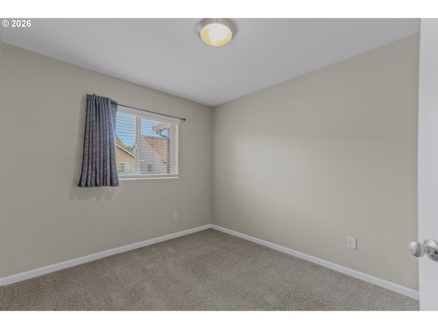 304 Ne NEWHOUSE Rd, Vancouver, WA 98663
