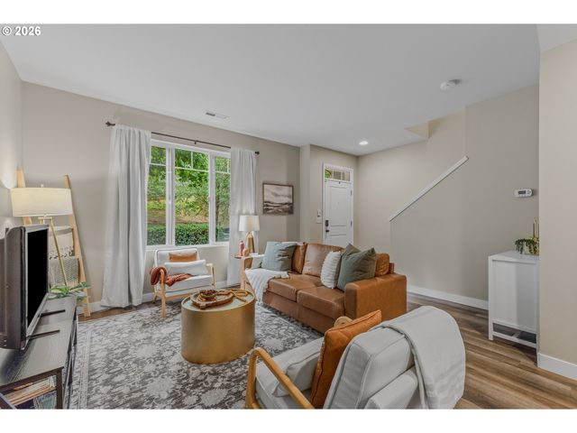 304 Ne NEWHOUSE Rd, Vancouver, WA 98663