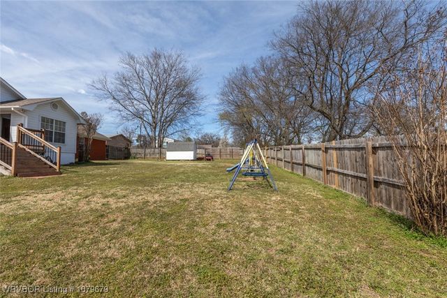 4819 Dora Road, Van Buren, AR 72956