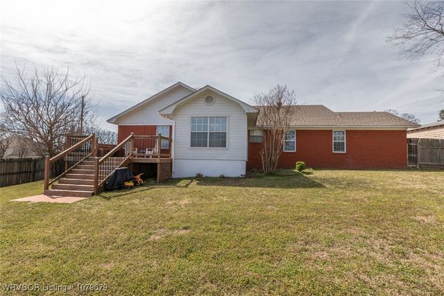 4819 Dora Road, Van Buren, AR 72956