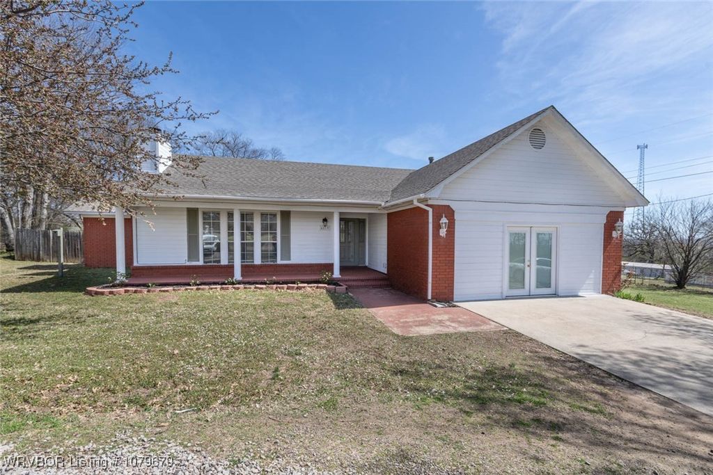 4819 Dora Road, Van Buren, AR 72956