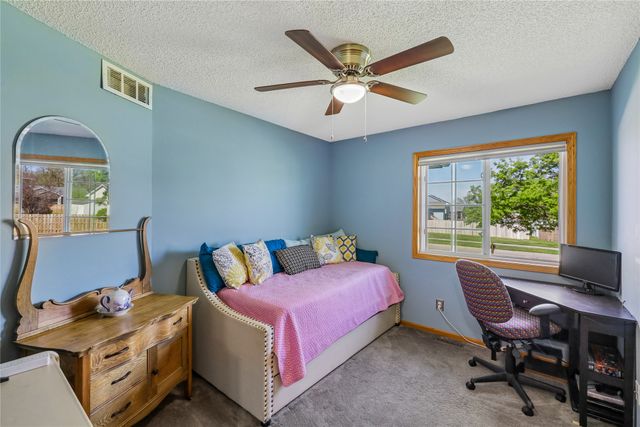 2505 Grand River Drive, Des Moines, IA 50320