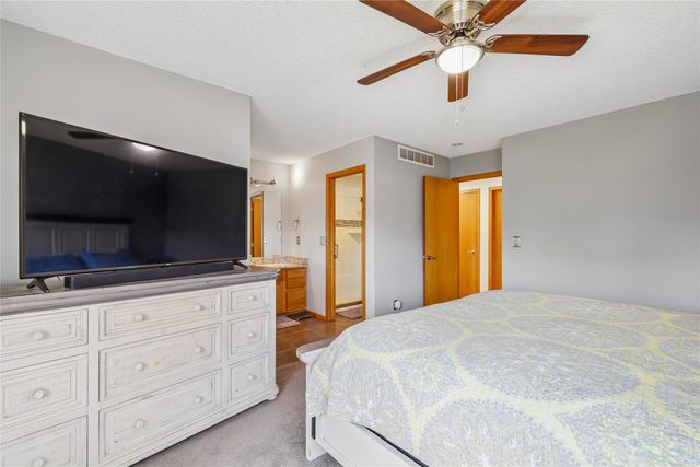 2505 Grand River Drive, Des Moines, IA 50320