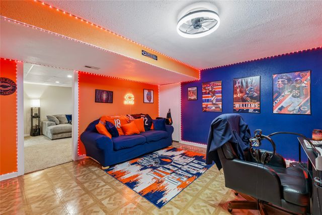 2505 Grand River Drive, Des Moines, IA 50320