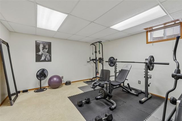 2505 Grand River Drive, Des Moines, IA 50320