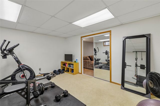2505 Grand River Drive, Des Moines, IA 50320