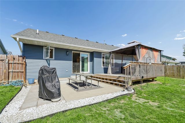 2505 Grand River Drive, Des Moines, IA 50320
