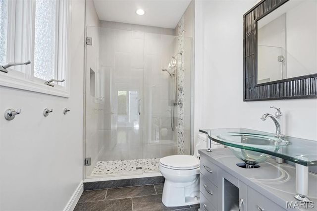 78 Meadowbrook Country Club Estate, Ballwin, MO 63011