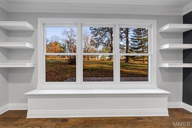 78 Meadowbrook Country Club Estate, Ballwin, MO 63011