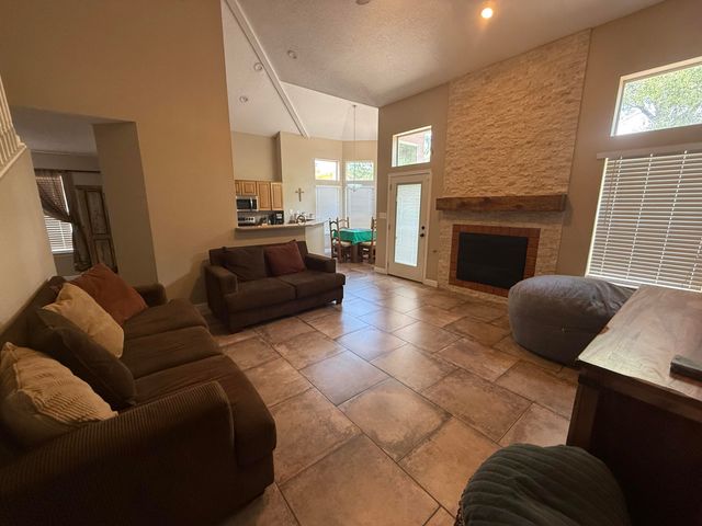 6608 Mesa Solana Place NW, Albuquerque, NM 87120