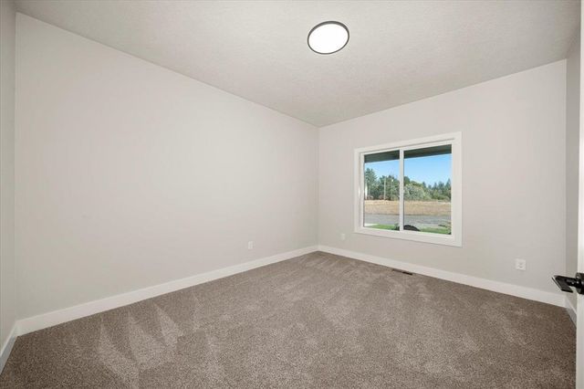 429 S Dover Rd, Spokane, WA 99202