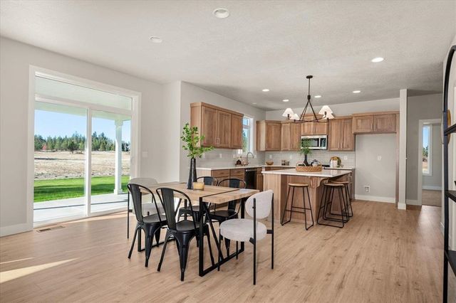 429 S Dover Rd, Spokane, WA 99202