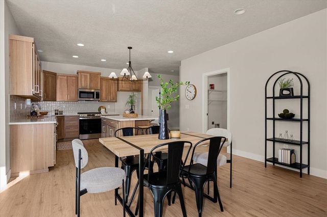 429 S Dover Rd, Spokane, WA 99202