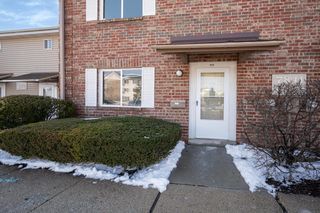 7841 N 60th STREET N #B, Milwaukee, WI 53223