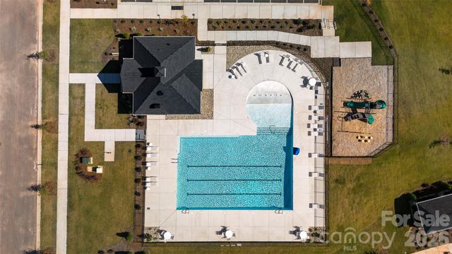 10105 Dancing Crane Way, Charlotte, NC 28215