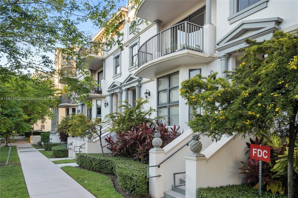 1650 Galiano St TH13, Coral Gables, FL 33134