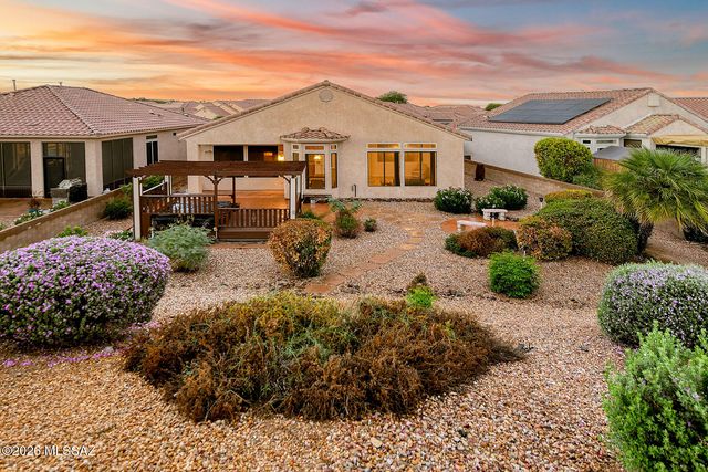 345 W Continental Vista Place, Green Valley, AZ 85614