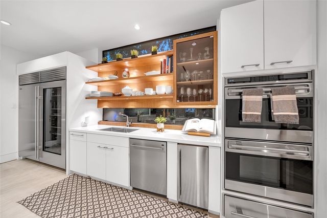 2608 Barbara Lane, West University Place, TX 77005