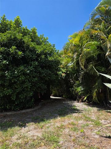 222 ROTONDA BOULEVARD E, Rotonda West, FL 33947
