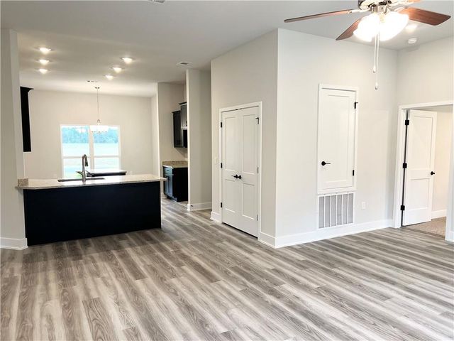 1542 Riparian Way E, Mobile, AL 36695