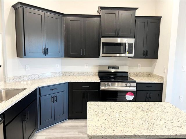 1542 Riparian Way E, Mobile, AL 36695