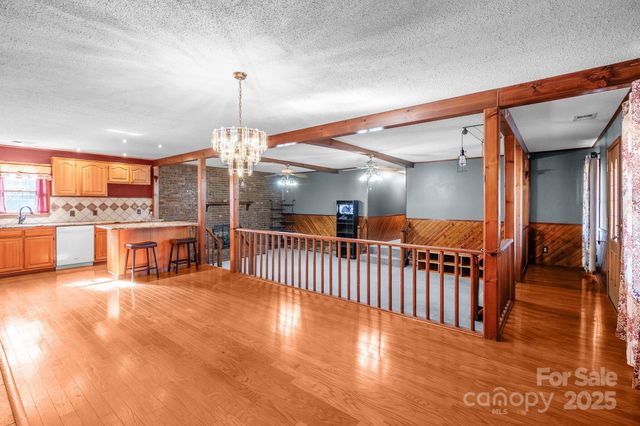 1295 Cattle Ridge Road, Cheraw, SC 29520