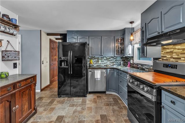 23 Villa Maria Rd, West Seneca, NY 14224