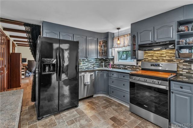 23 Villa Maria Rd, West Seneca, NY 14224