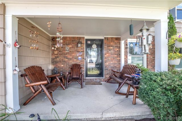 23 Villa Maria Rd, West Seneca, NY 14224