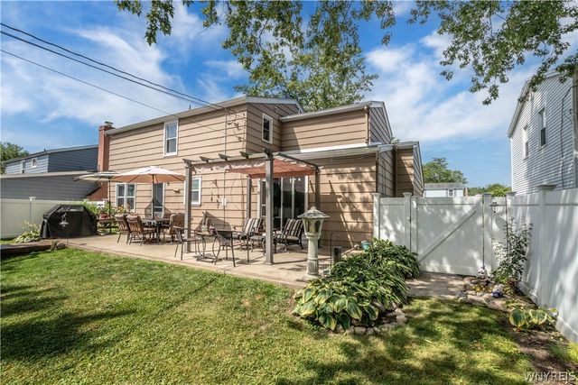 23 Villa Maria Rd, West Seneca, NY 14224