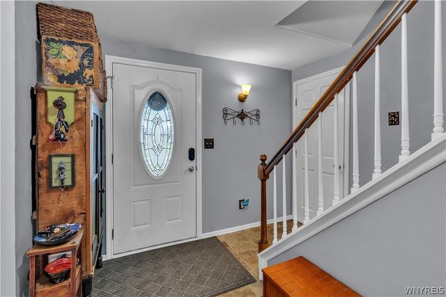 23 Villa Maria Rd, West Seneca, NY 14224