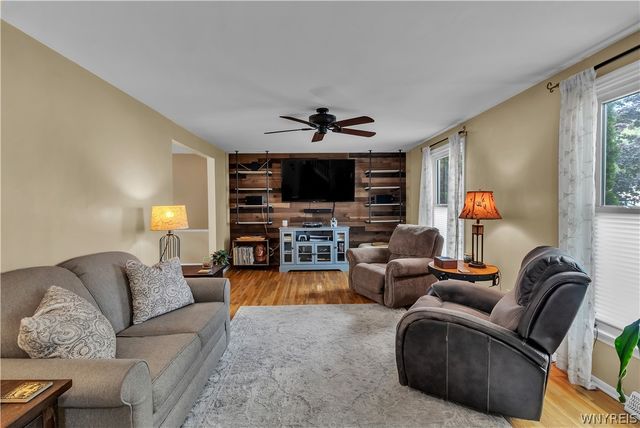 23 Villa Maria Rd, West Seneca, NY 14224